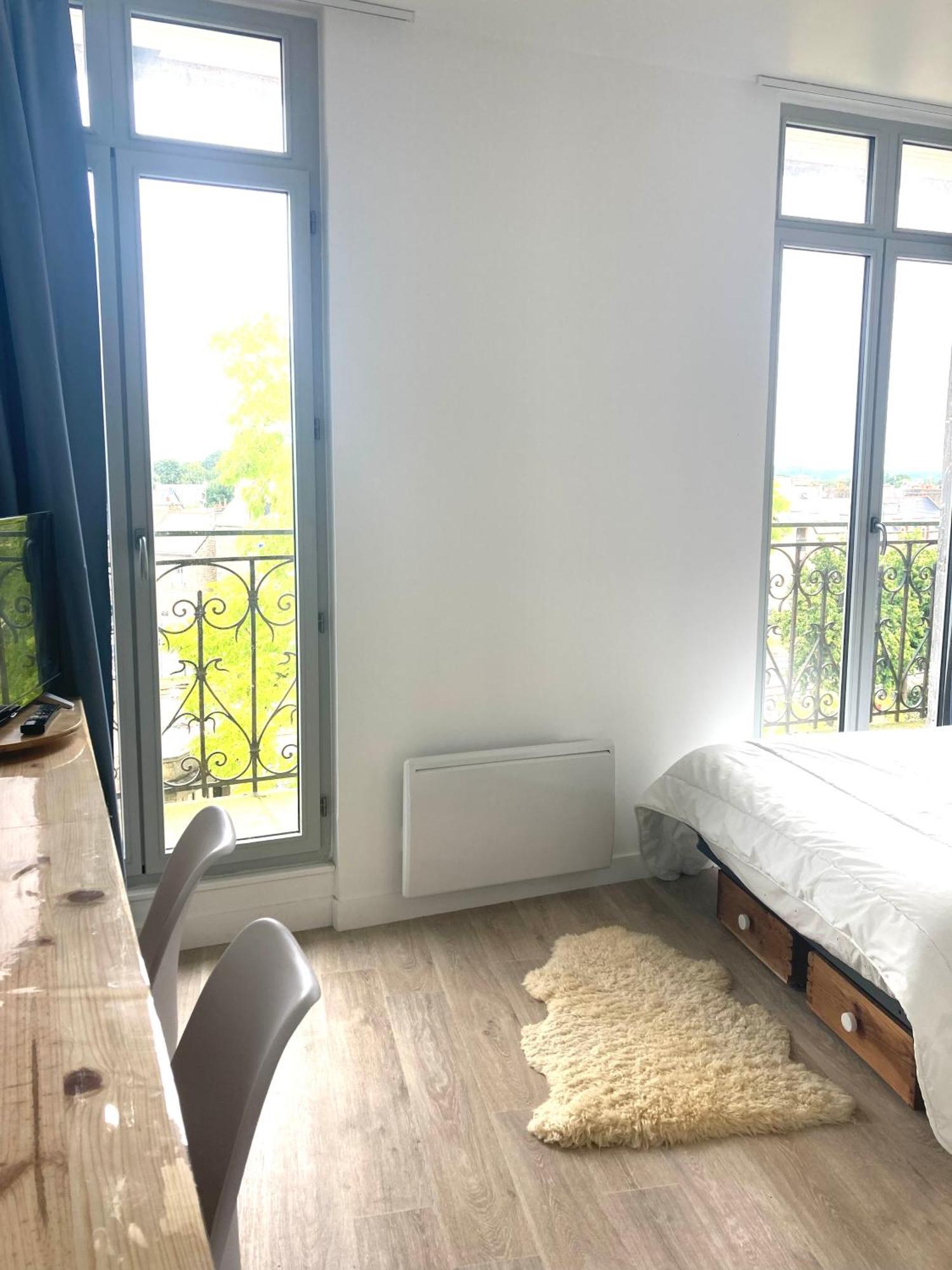 La Belle Consigne - Appartements Dinan Centre Gare מראה חיצוני תמונה